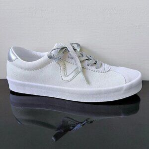 Vans Men's Sport Low Suede Sneaker in Amazing High Shine Grey / Blanc De